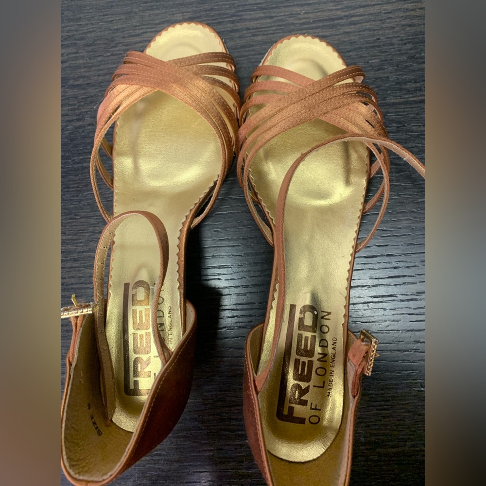 Latin dance shoes England new , suede sole low heel